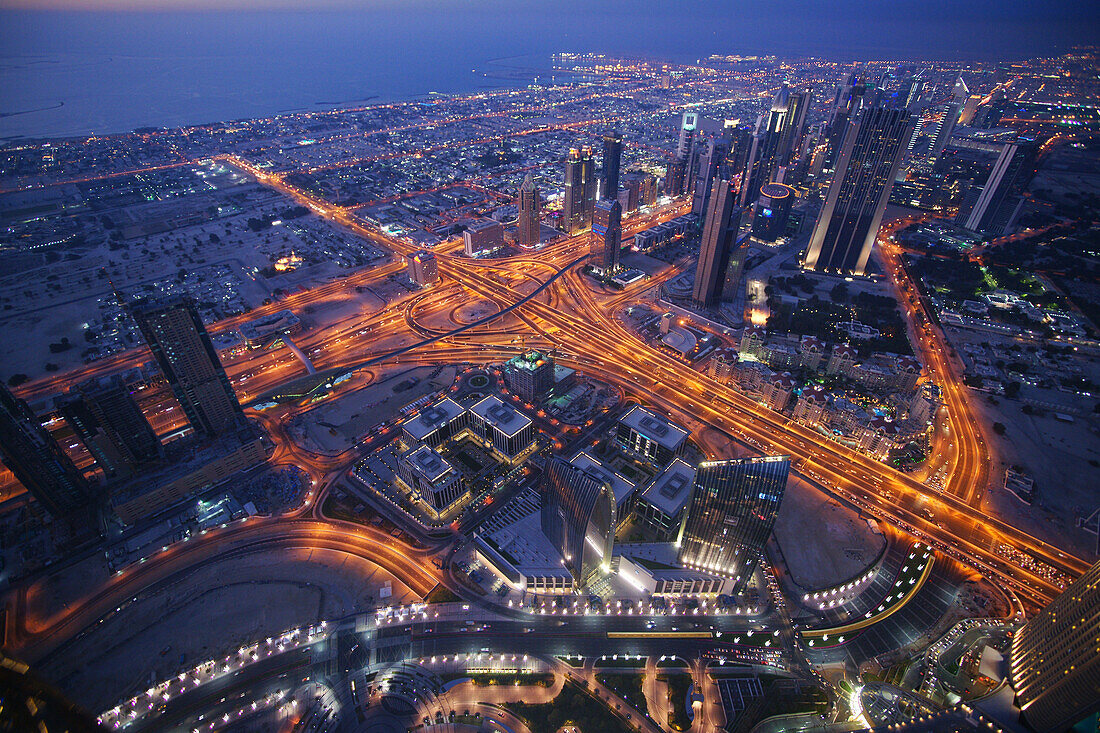 Blick von der Aussichtsterasse, 124. Etage, Burj Khalifa, Sheikh Zayed Road, Dubai, Vereinigte Arabische Emirate, VAE