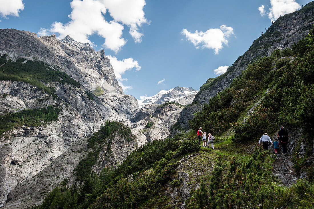 Wandern in den Bergen, Ortler, Trafoital, Trafoi, Suldental, Gemeinde Stilfs, Trentino, Südtirol, Italien, Europa