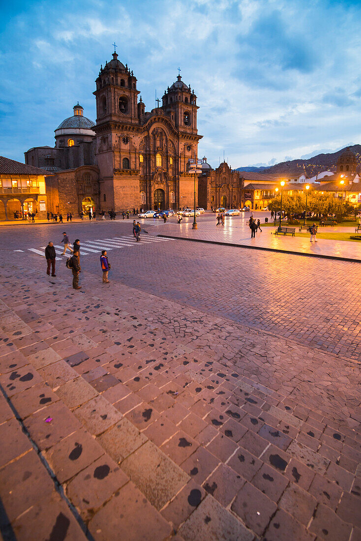 Church of the Society of Jesus in Plaza de Armas at night, UNESCO World Heritage Site, Cusco Cuzco, Cusco Region, Peru, South America
