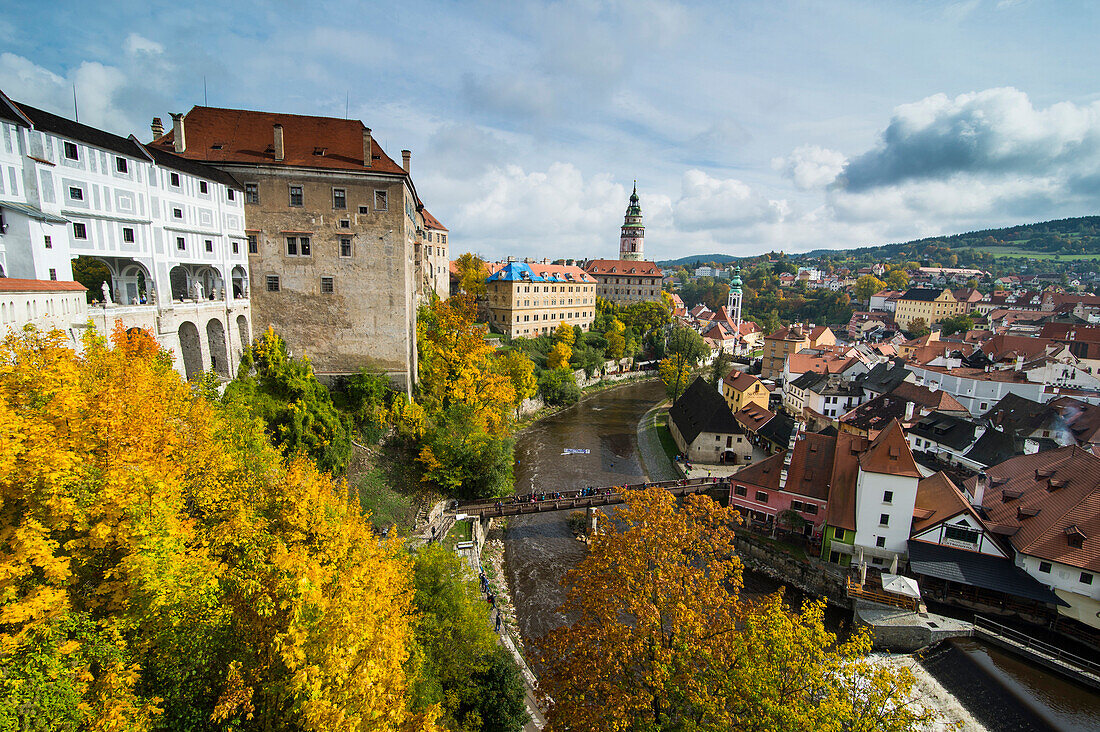 View over Cesky Krumlov and the Vltava River, UNESCO World Heritage Site, Czech Republic, Europe