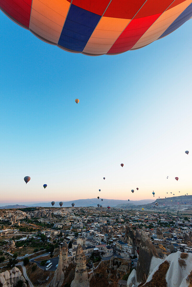 Balloon flight over Goreme, UNESCO World Heritage Site, Goreme, Cappadocia, Anatolia, Turkey, Asia Minor, Eurasia