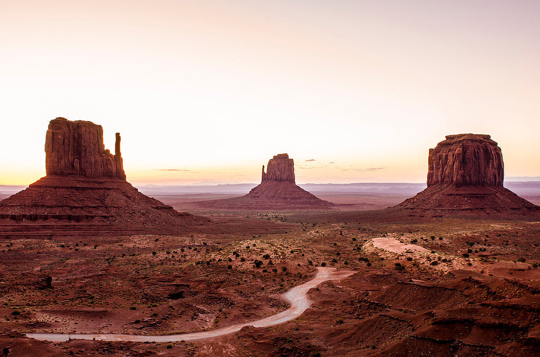 Monument Valley Navajo Tribal Park, Monument Valley, Utah, United States of America, North America