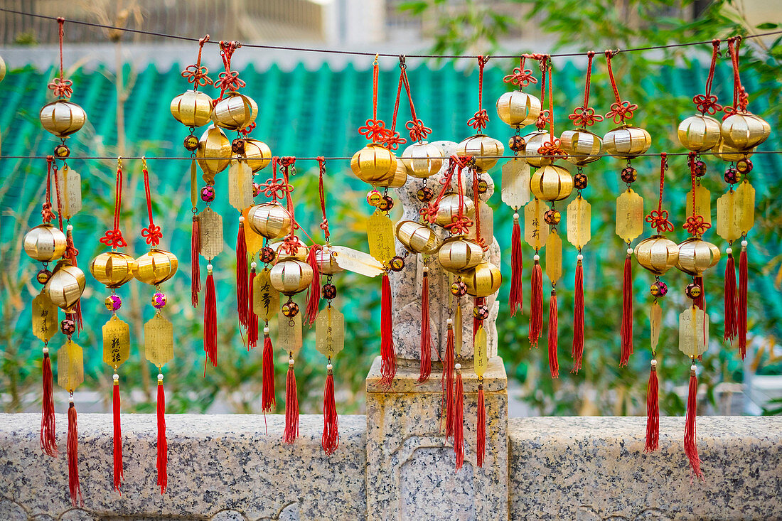 Blessing wind bells, prayer bells at Wong Tai Sin Sik Sik Yuen Temple, Wong Tai Sin district, Kowloon, Hong Kong, China