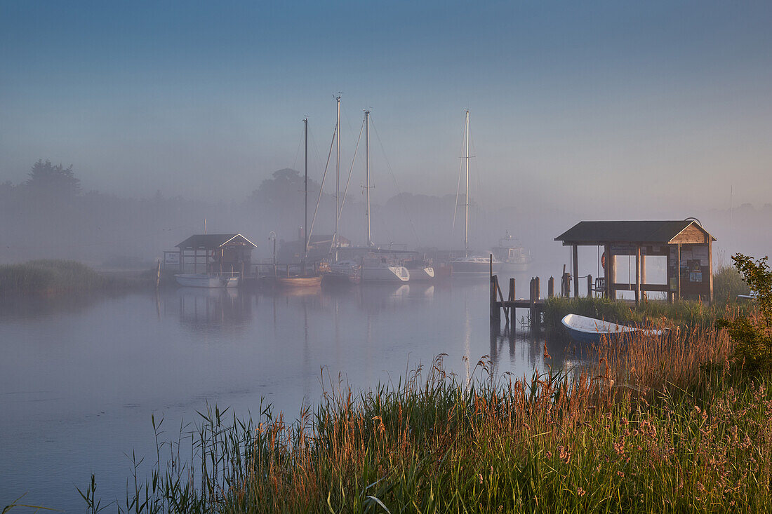 Personenfähre am Baaber Bollwerkund und Moritzdorf, Mönchgut, Insel Rügen, Mecklenburg Vorpommern, Deutschland