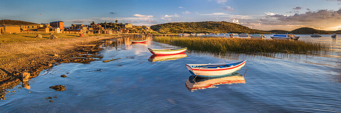 Sunrise in the harbour at Challapampa village, Isla del Sol Island of the Sun, Lake Titicaca, Bolivia, South America