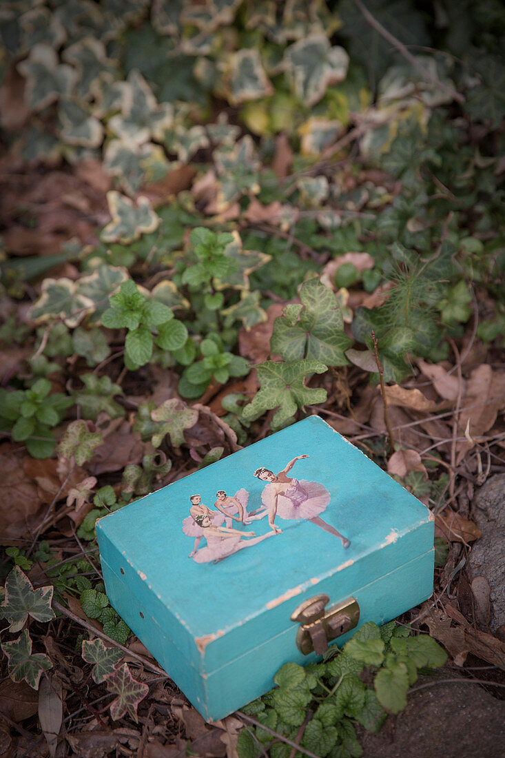 Vintage Jewelry Box on Ground, High Angle View