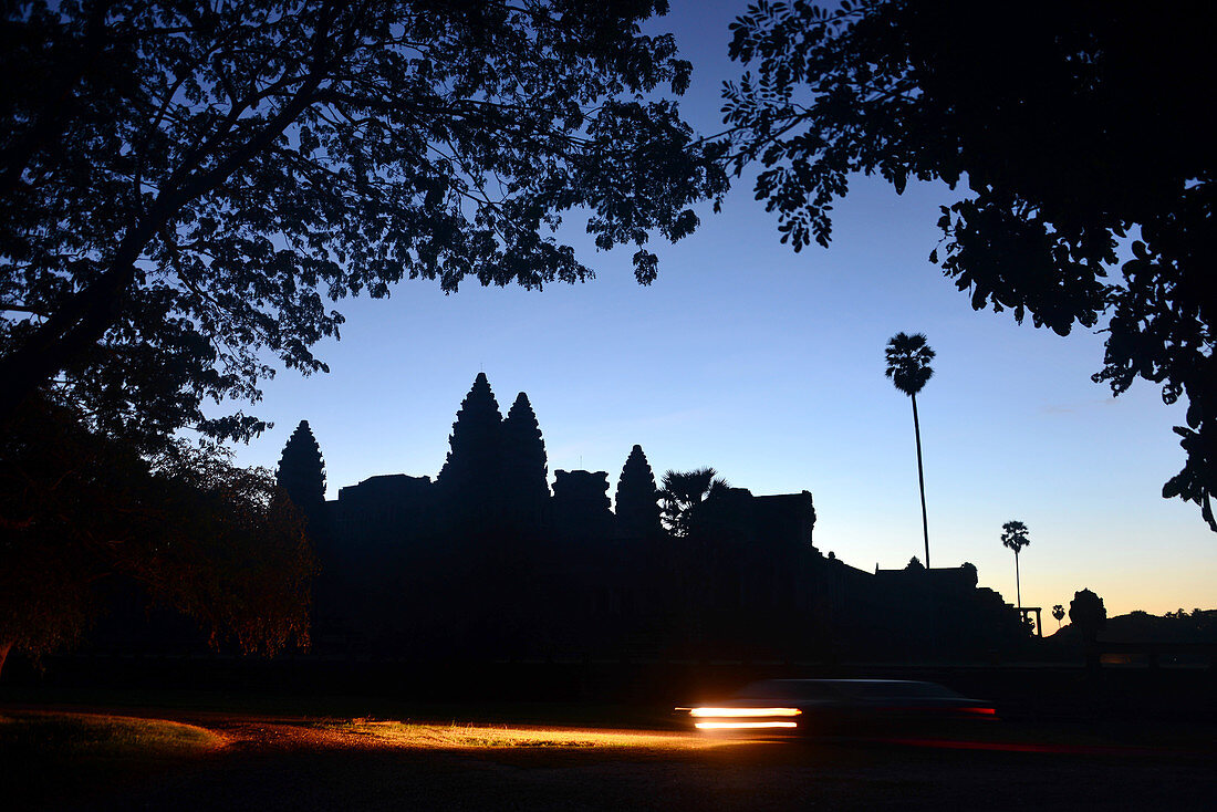 Blick von Osten auf Angkor Wat, Archäologischer Park Angkor bei Siem Reap, Kambodscha, Asien