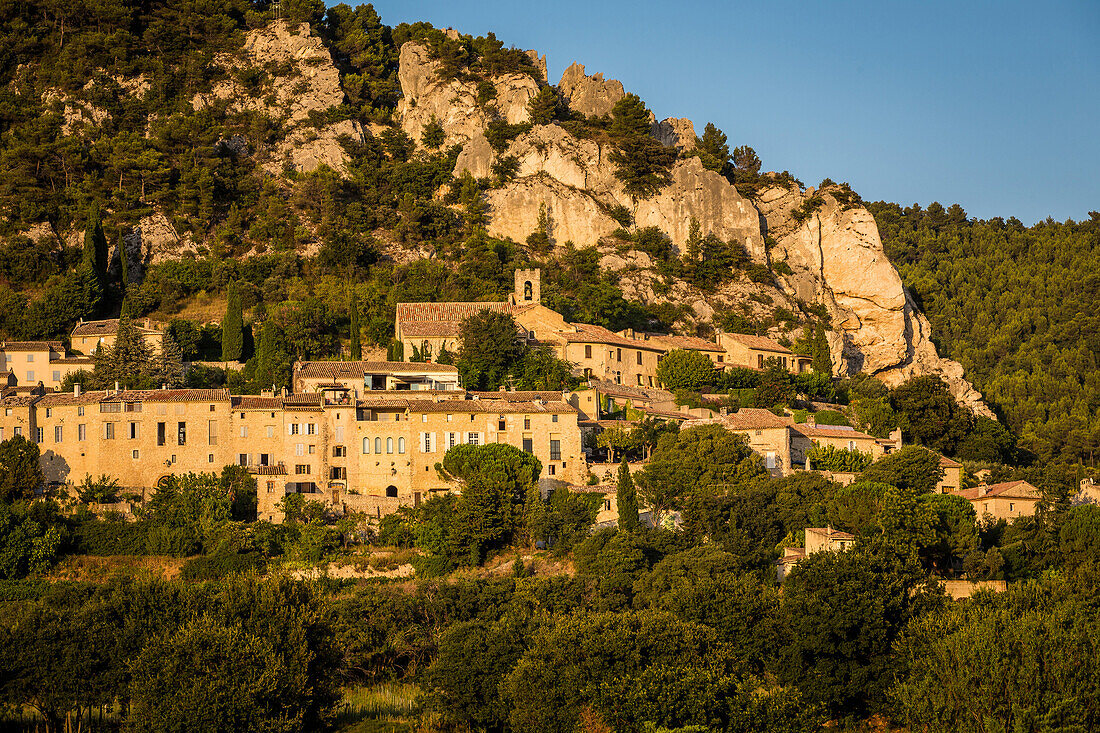 village of seguret, vaucluse (84), paca, provence alpes cote d'azur, france