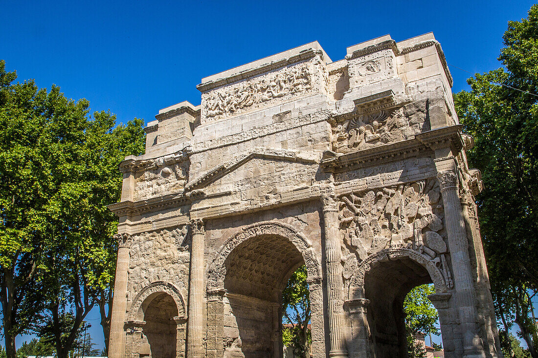 roman triumphal arch erected in the 1st century bc, listed as a world heritage site by unesco, orange, vaucluse (84), paca, provence alpes cote d'azur, france