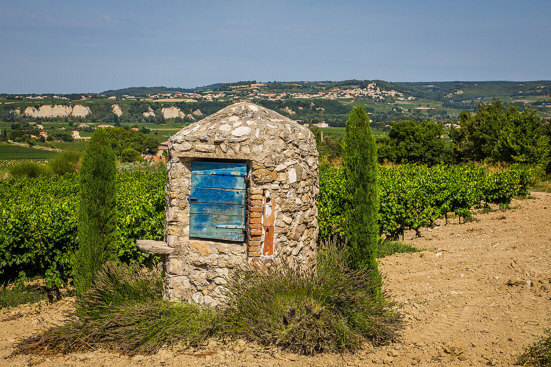 dry-stone cabin, sablet vinsyard, vaucluse (84), paca, provence alpes cote d'azur, france