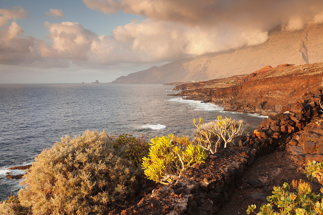 Coast near Los Llanillos at sunset, El Golfo Valley, UNESCO biosphere reserve, El Hierro, Canary Islands, Spain, Atlantic, Europe