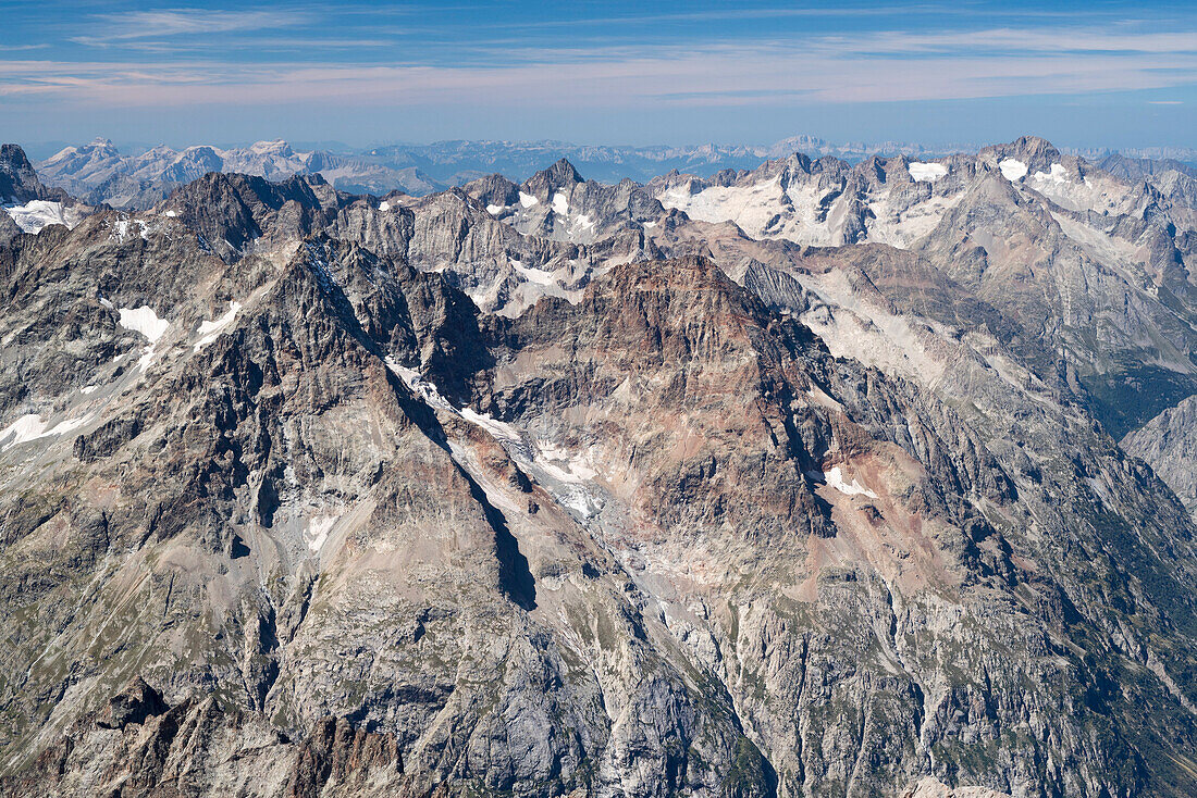 Blick vom Gipfel der Barre des Ecrins nach Südwesten auf die Gipfel der Dauphiné, Frankreich