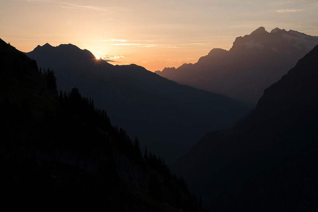 Sunrise in the Bernese Oberland, on the right Wetterhorn, Bernese Alps, canton of Bern, Switzerland