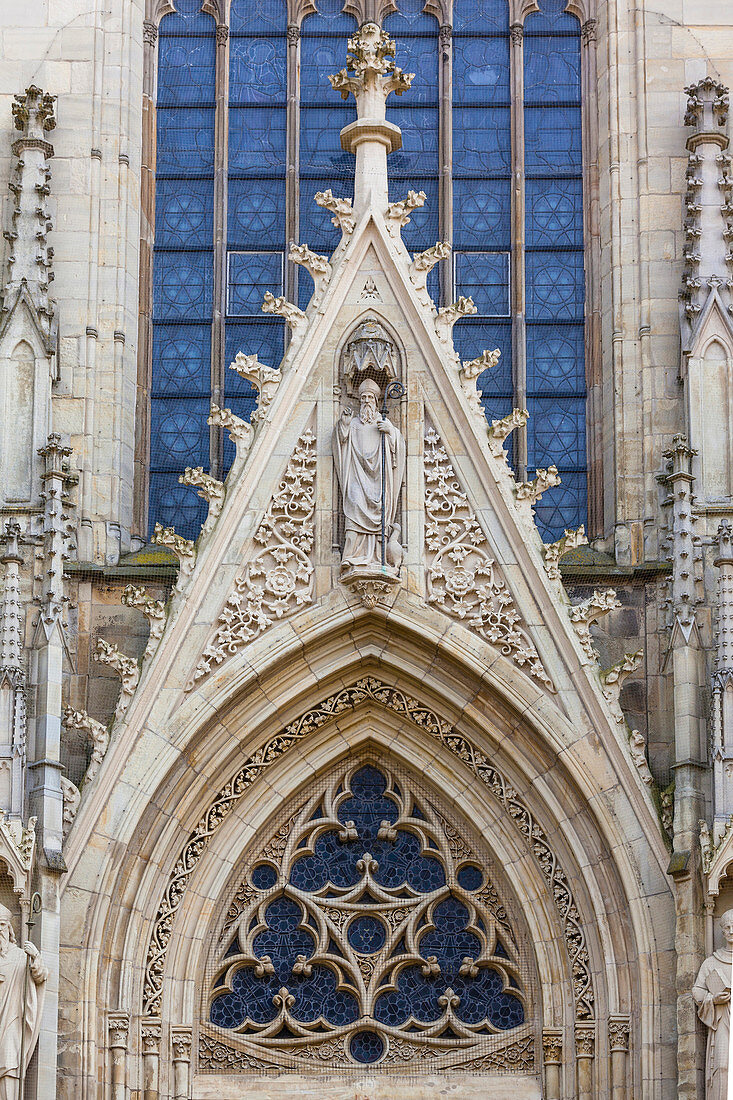Portal, Saint Ludgerus cathedral in Billerbeck, neo-Gothic Catholic pilgrimage church, diocese Münster, Billerbeck, North Rhine-Westphalia, Germany