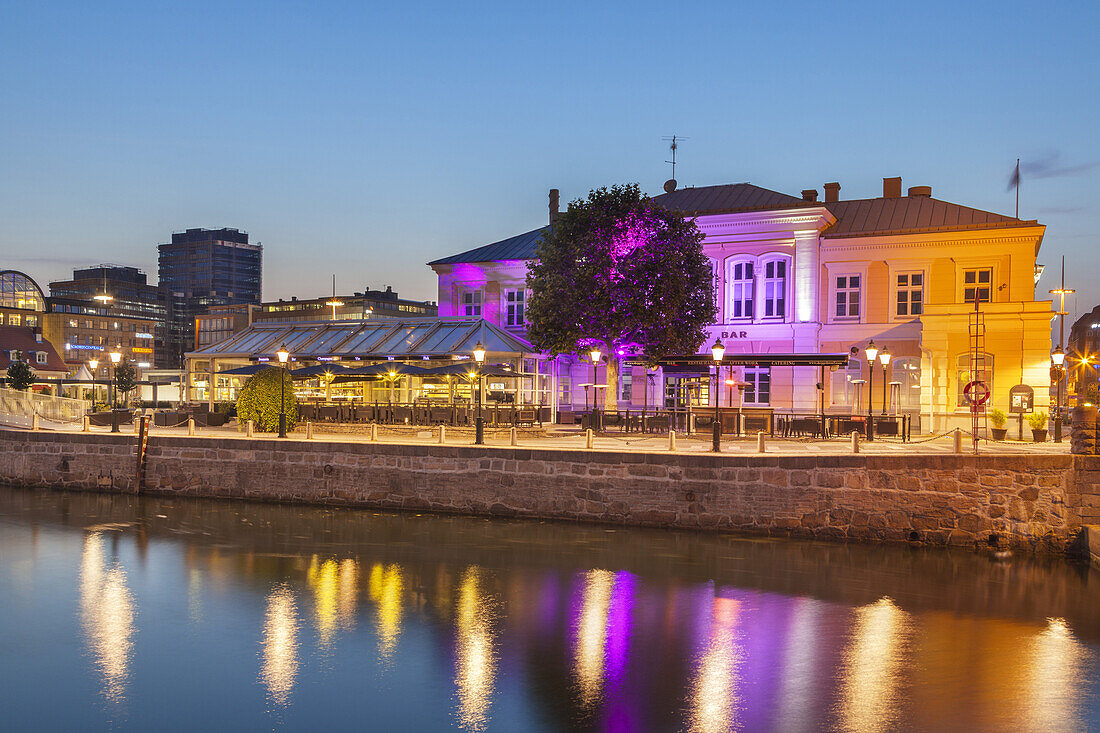 Houses at the inner harbour in the evening, Malmö, Skane, South Sweden, Sweden, Scandinavia, Northern Europe