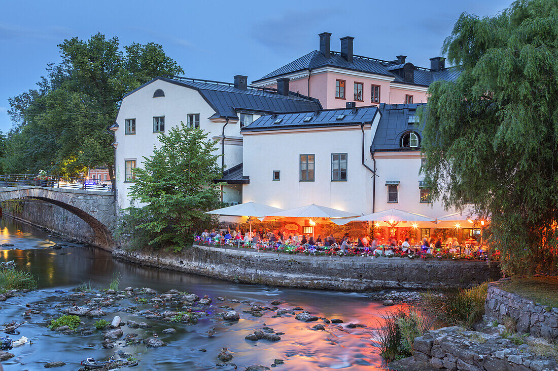 Restaurant Tzaziki am Fyrisån der Altstadt in Uppsala, Uppland, Uppsala län, Südschweden, Schweden, Skandinavien, Nordeuropa, Europa