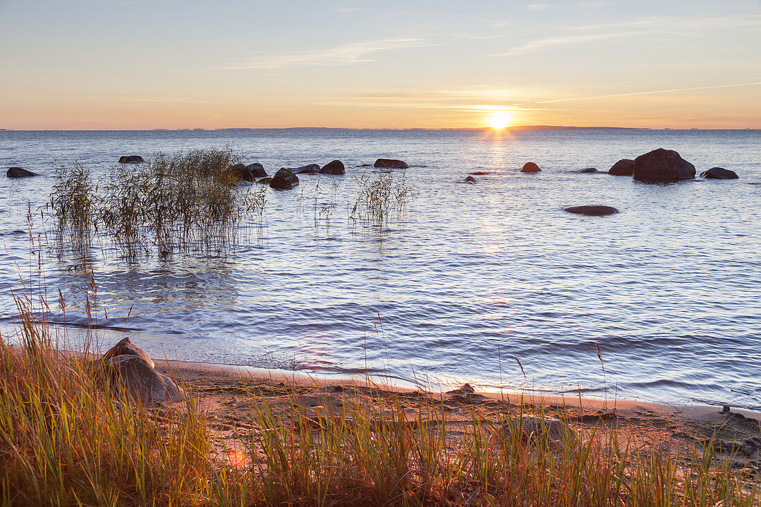 Shore of the Lake Vättern near Karlsborg during sunrise in the morning, Västergötland, Götaland, South Sweden, Sweden, Scandinavia, Northern Europe, Europe