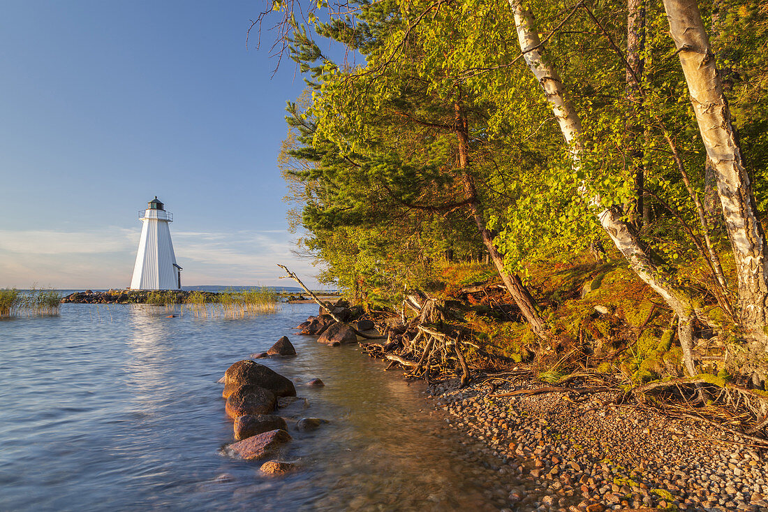 Lighthouse by the Lake Vättern near Karlsborg in the morning, Västergötland, Götaland, South Sweden, Sweden, Scandinavia, Northern Europe, Europe