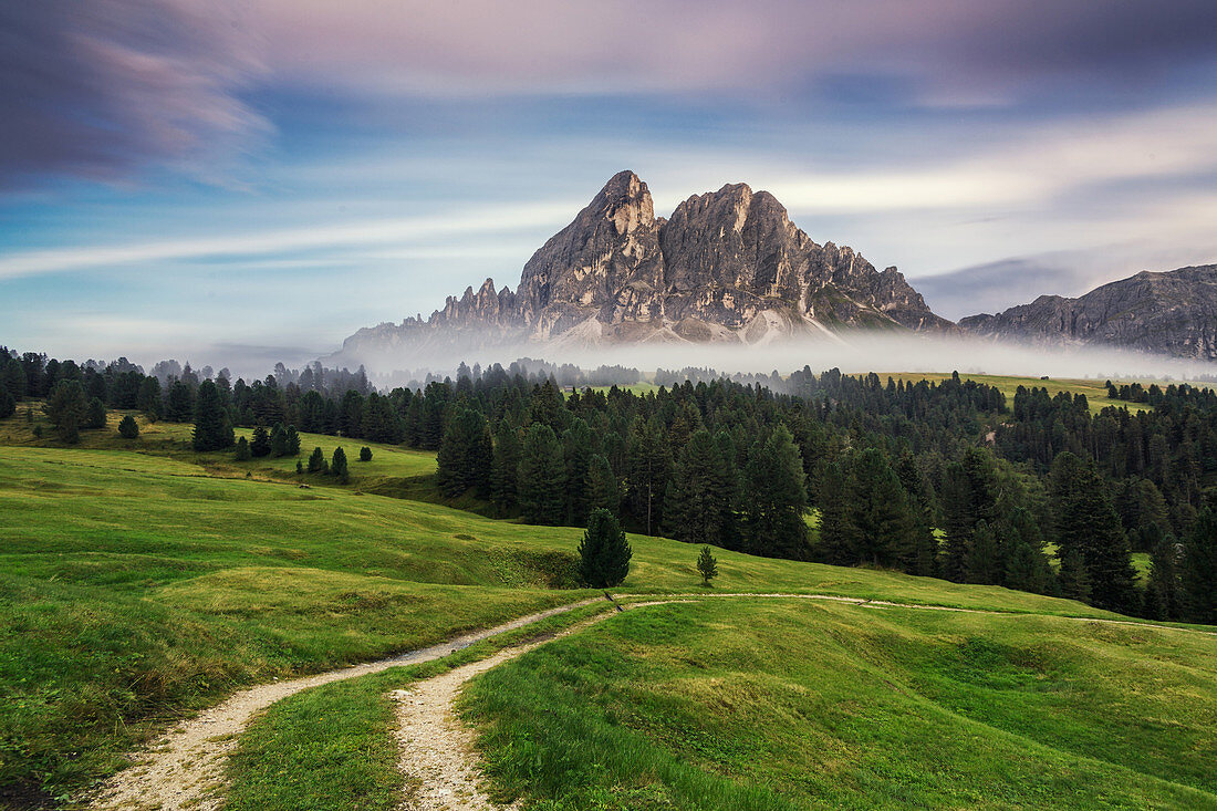 Blick vom Würzjoch in Richtung des Peitlerkofels, Dolomiten, Unesco Weltkulturerbe, Südtirol, Italien
