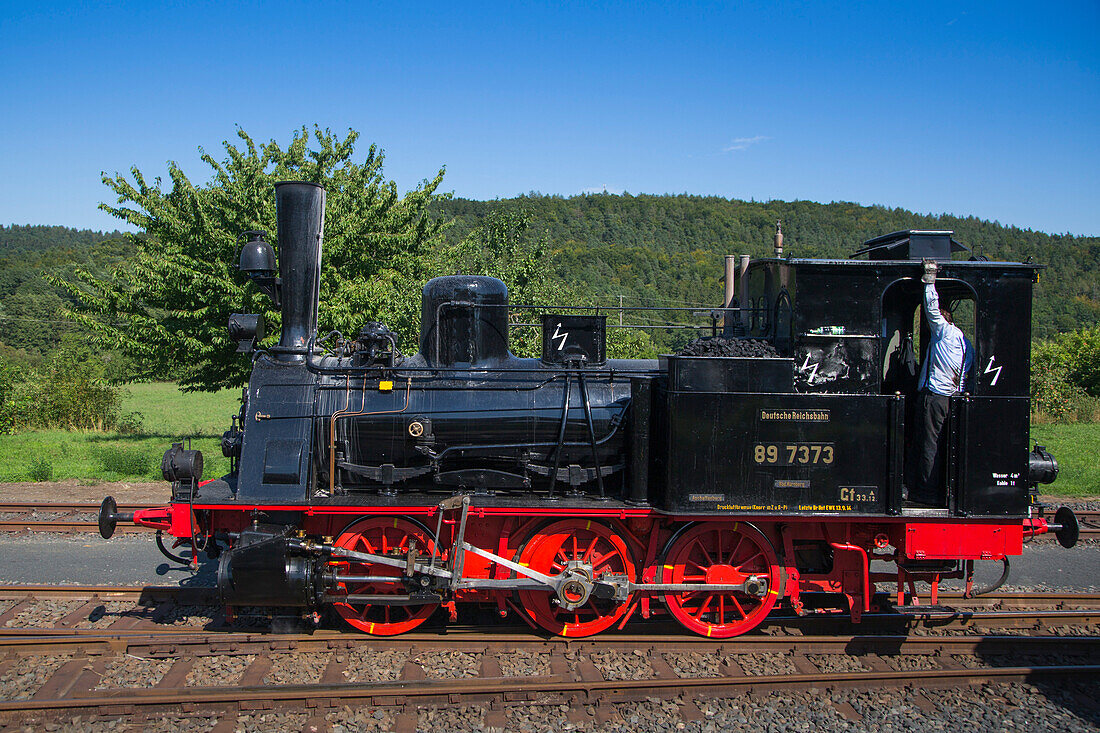 Dampflokomotive vom Rhön-Zügle, einer Ausflugsbahn zwischen Fladungen und Ostheim, Fladungen, Rhön, Bayern, Deutschland
