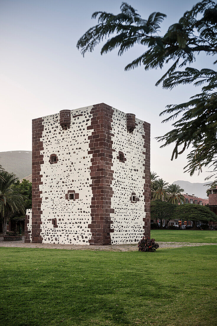 Wachturm als Rest einer Festung in Hauptstadt San Sebastián de la Gomera, La Gomera, Kanarische Inseln, Kanaren, Spanien