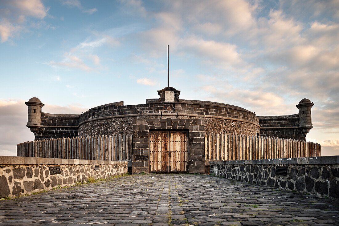 ehemalige portugiesische Festung Castillo de San Juan beim Auditorio, Santa Cruz de Tenerife, Teneriffa, Kanarische Inseln, Kanaren, Spanien