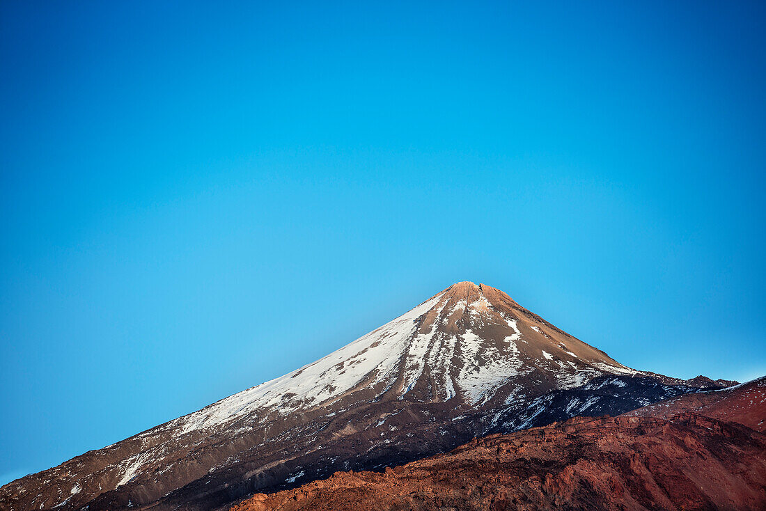 Schneebdeckter Gipfel des Pico del Teide im Detail, Teide, Vulkan, Nationalpark, Teneriffa, Kanarische Inseln, Kanaren, Spanien