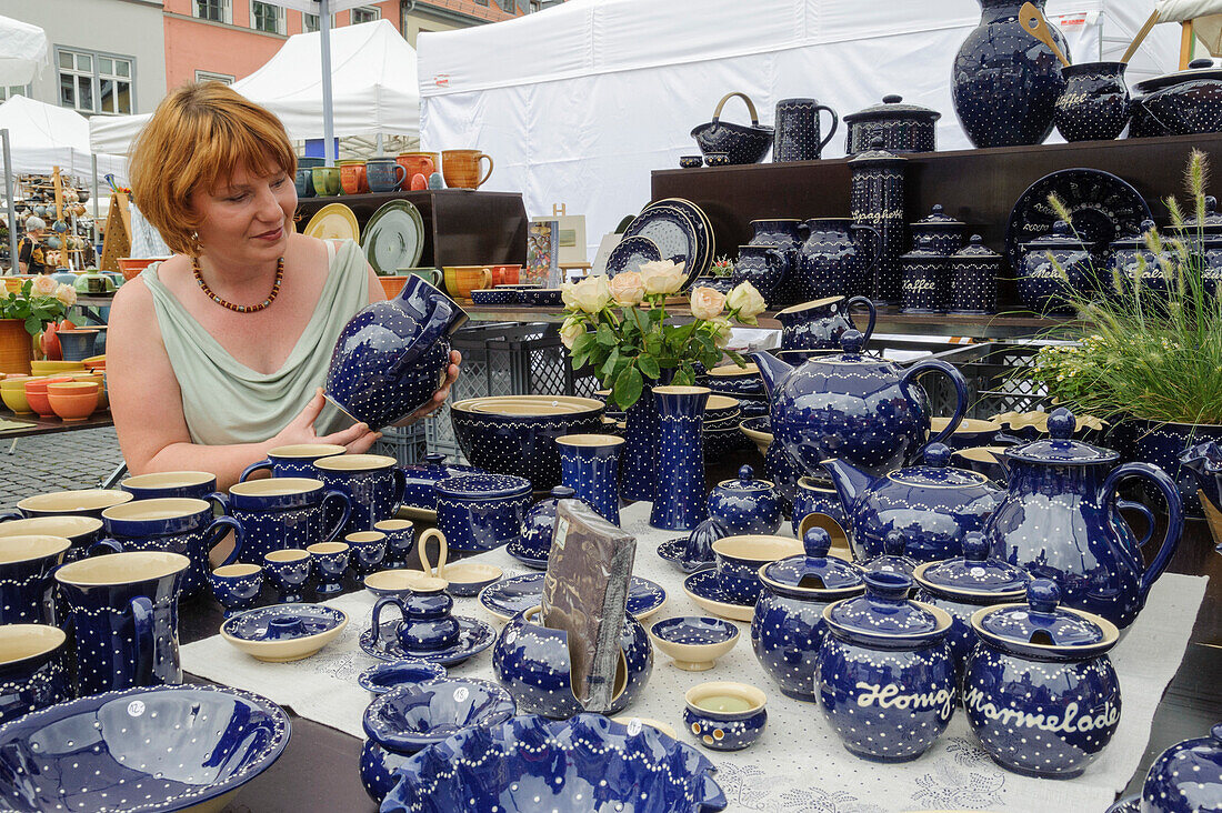 Pottery at the pottery market in Buergel, Market Square, Weimar, Thuringia, Germany