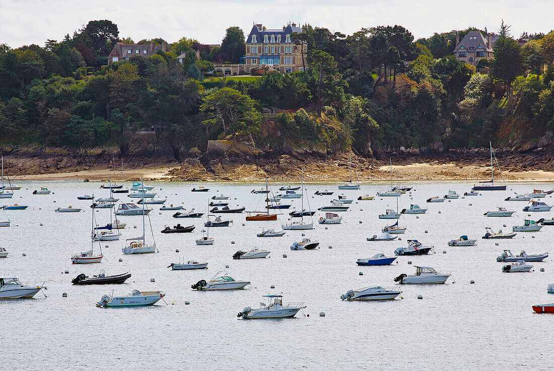 Boats at Dinard, Departement Ille-et-Vilaine, Brittany, France, Europe
