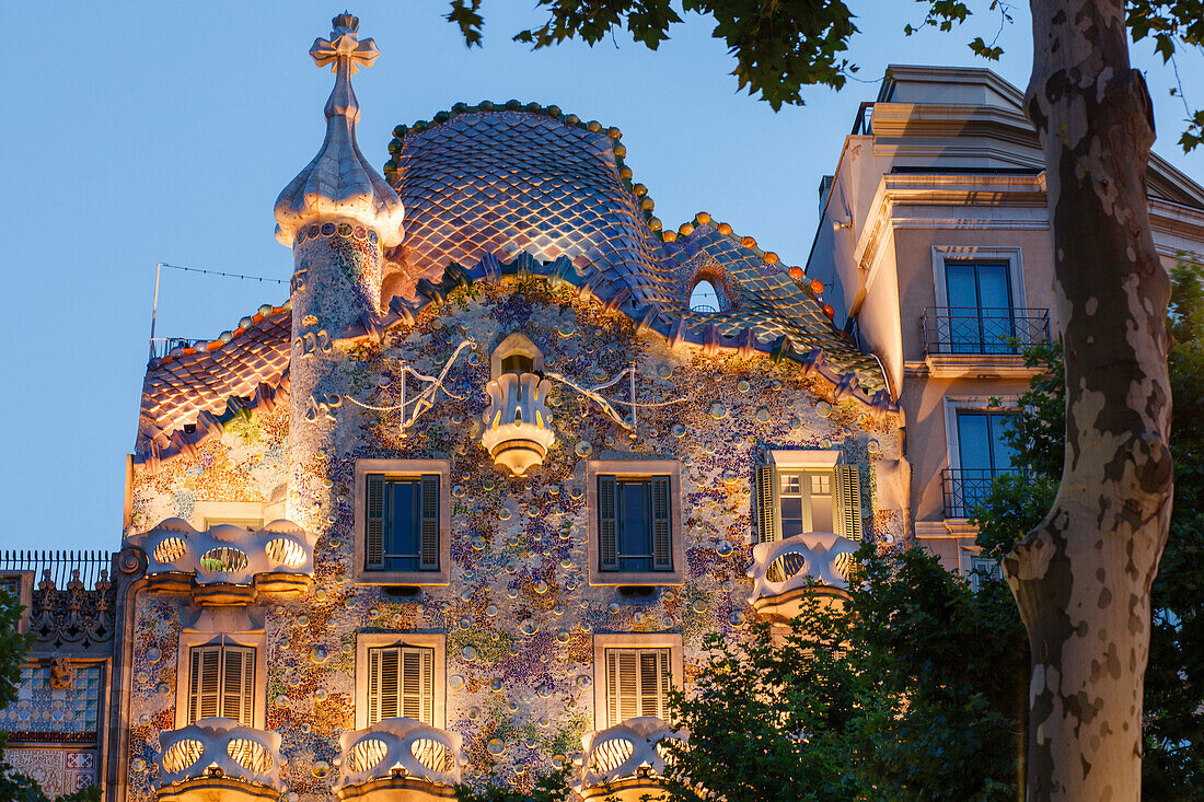 Casa Batllo, Modernisme, modernism, Art Nouveau, architect Antonio Gaudi, UNESCO world heritage, Passeig de Gracia, Eixample, Barcelona, Catalunya, Catalonia, Spain, Europe