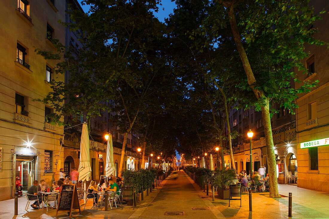 bar, restaurant, plane tree esplanade, Barceloneta quarter, Ciutat Vella, old town, Barcelona, Catalunya, Catalonia, Spain, Europe