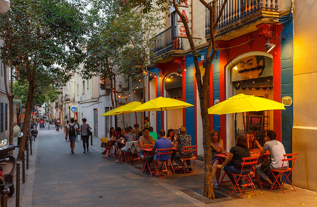 street cafe, restaurant, Carrer de Verdi, city district Gracia, Barcelona, Catalunya, Catalonia, Spain, Europe
