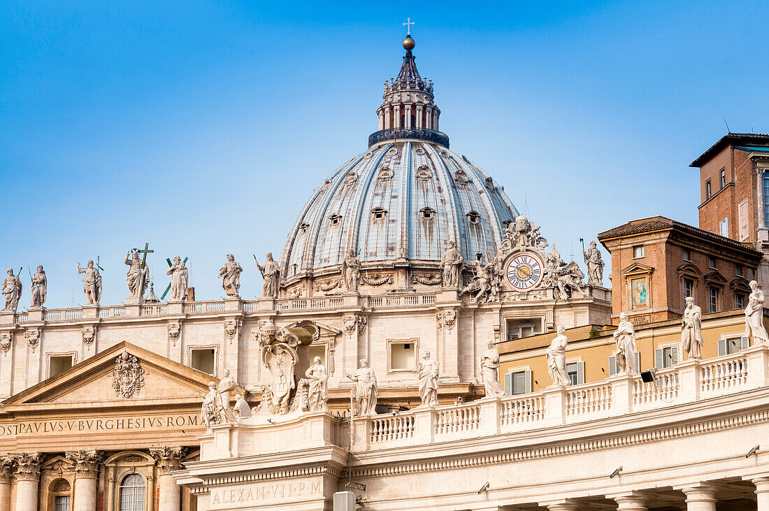 St. Peters' dome, Vatican City, UNESCO World Heritage Site, Rome, Lazio, Italy, Europe