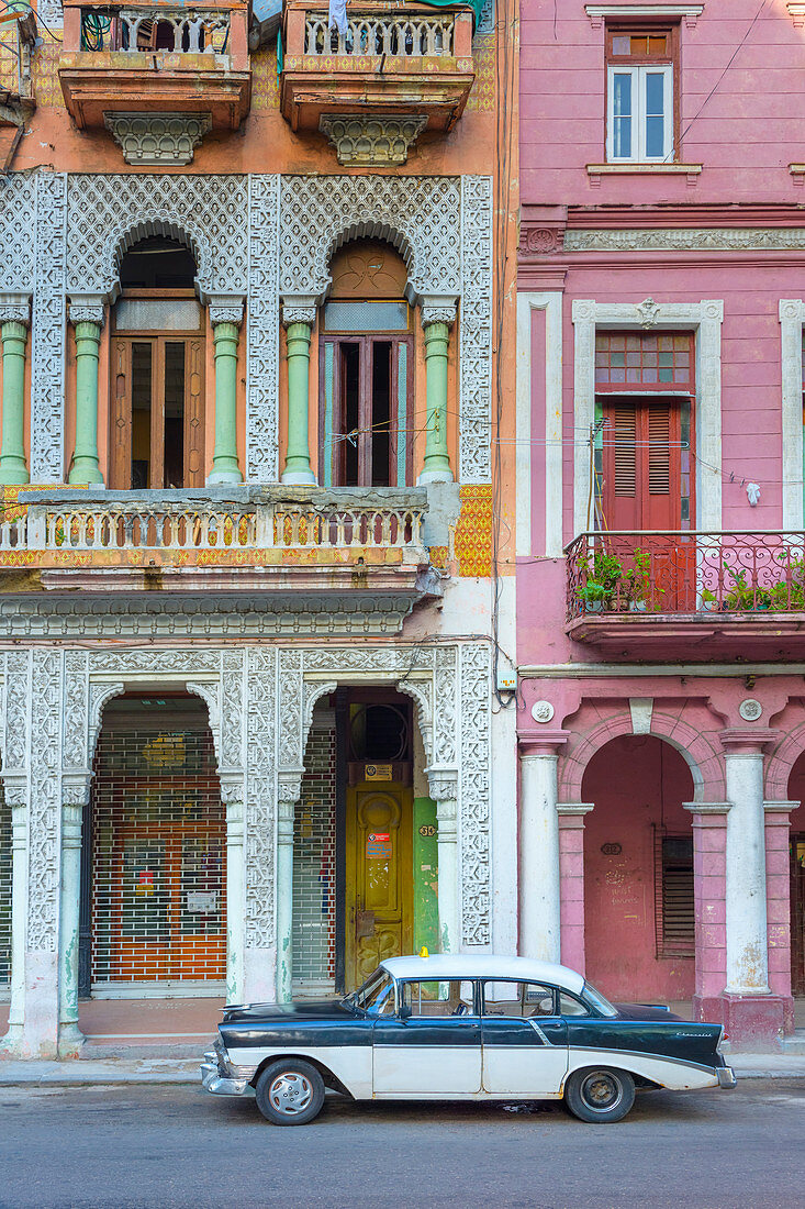 Prado (Paseo de Marti), La Habana Vieja (Old Havana), UNESCO World Heritage Site, Havana, Cuba, West Indies, Caribbean, Central America