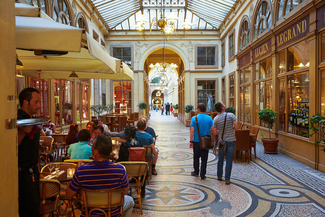 Terrasse. Galerie Vivienne. Paris. Frankreich.