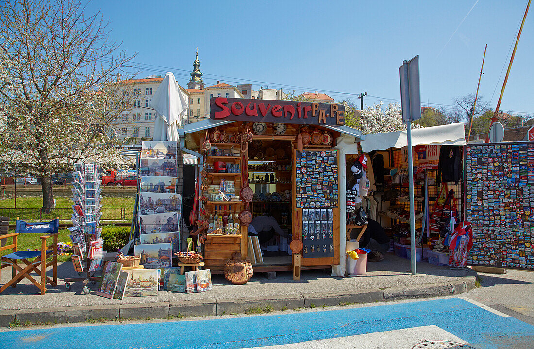 Souvenirladen am Terminal für Kreuzfahrtschiffe in Belgrad , Save , Donau , Serbien , Europa