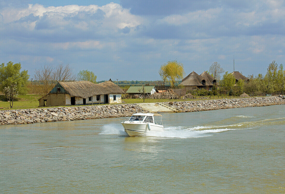 Donaudelta bei Vulturu , ca. 50 km entfernt von der Mündung des Sulinaarms ins Schwarze Meer , Rumänien , Donau , Europa