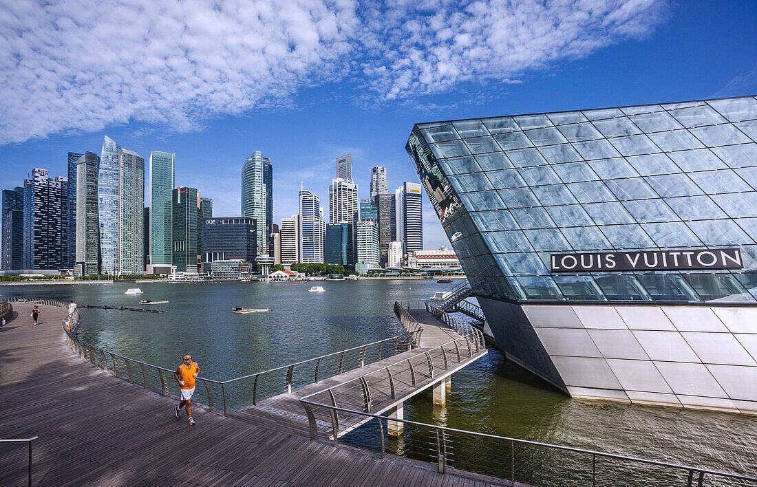 Singapore, Marina Bay, Louis Vuitton at … – License image – 71095895 ❘  Image Professionals