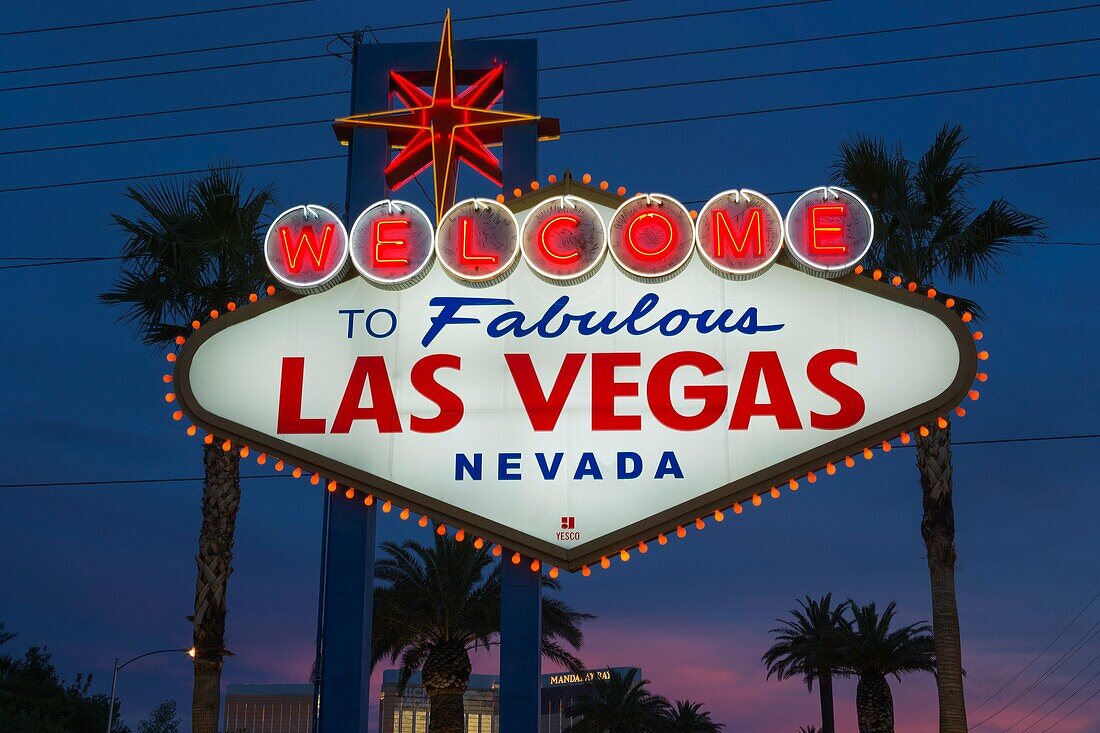 Welcome To Fabulous Las Vegas Neon Sign The Strip Las Vegas Nevada Usa.
