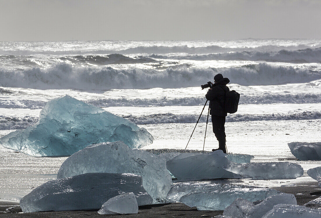 Jokulsarlon beach, Vatnatjokull glacier, Southern Iceland, Iceland, Europe.