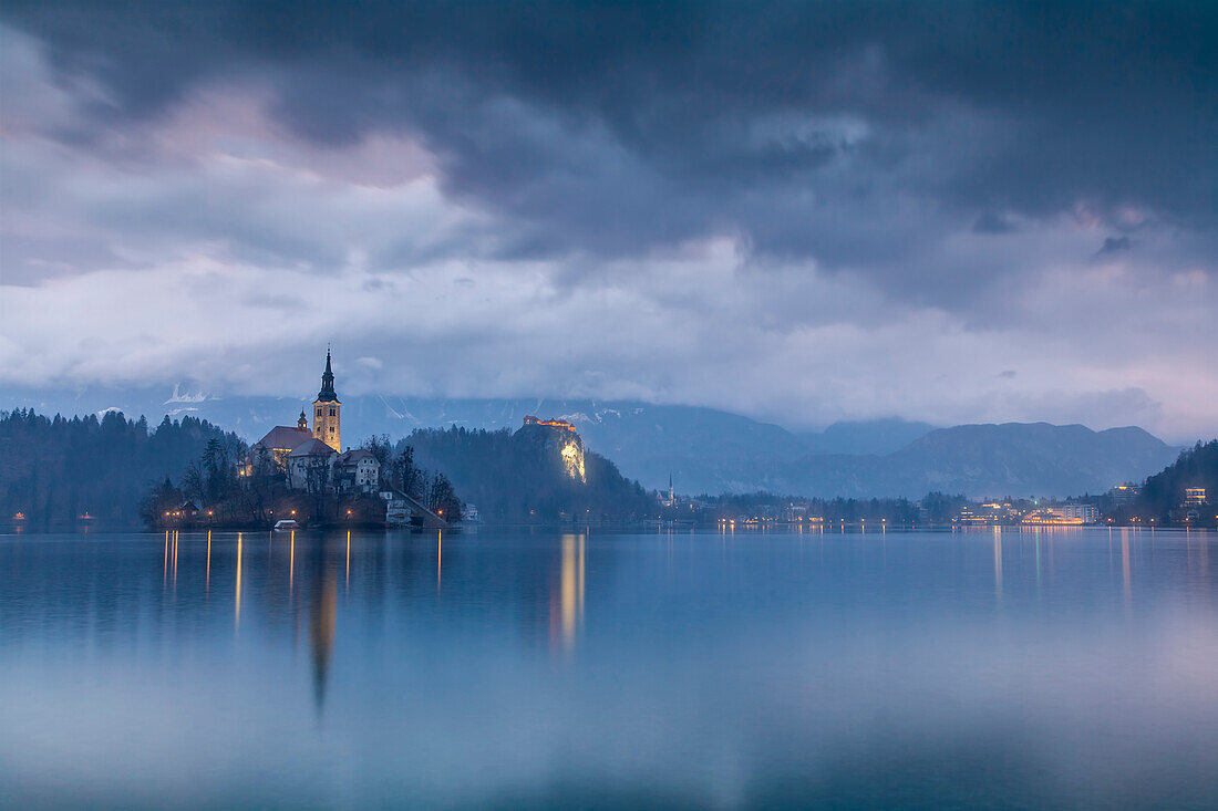 Europe, Slovenia, Upper Carniola. The lake of Bled in a winter morning