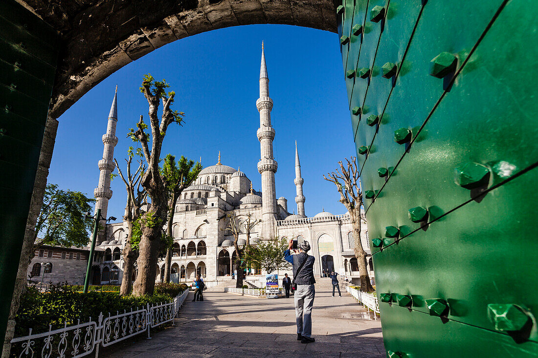 The Blue Mosque, Sultan-Ahmed-Mosque, seen through the archway, Istanbul, Turkey