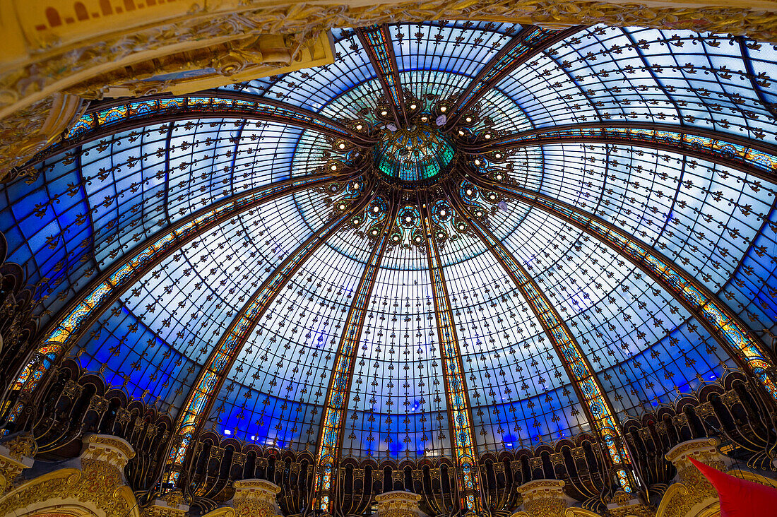 Art Nouveau dome, Galeries Lafayette, Paris, Ile-de-France, France