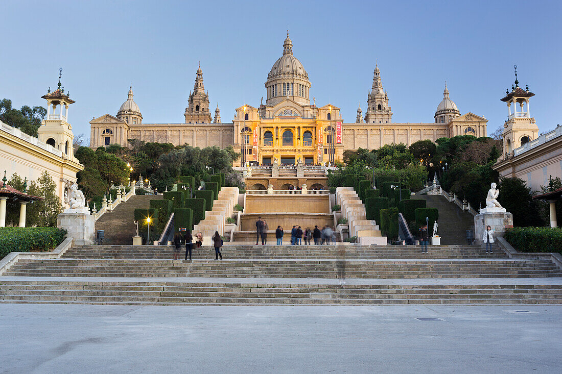Plaça de Carles Buïgas, Museu Nacional d'Art de Catalunya, Barcelona, Katalonien, Spanien