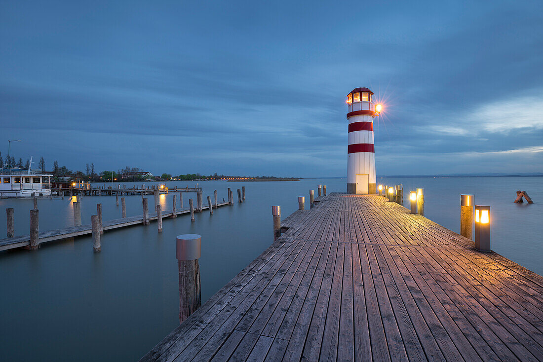 Leuchtturm in Podersdorf am See, Neusiedlersee, Burgenland, Österreich