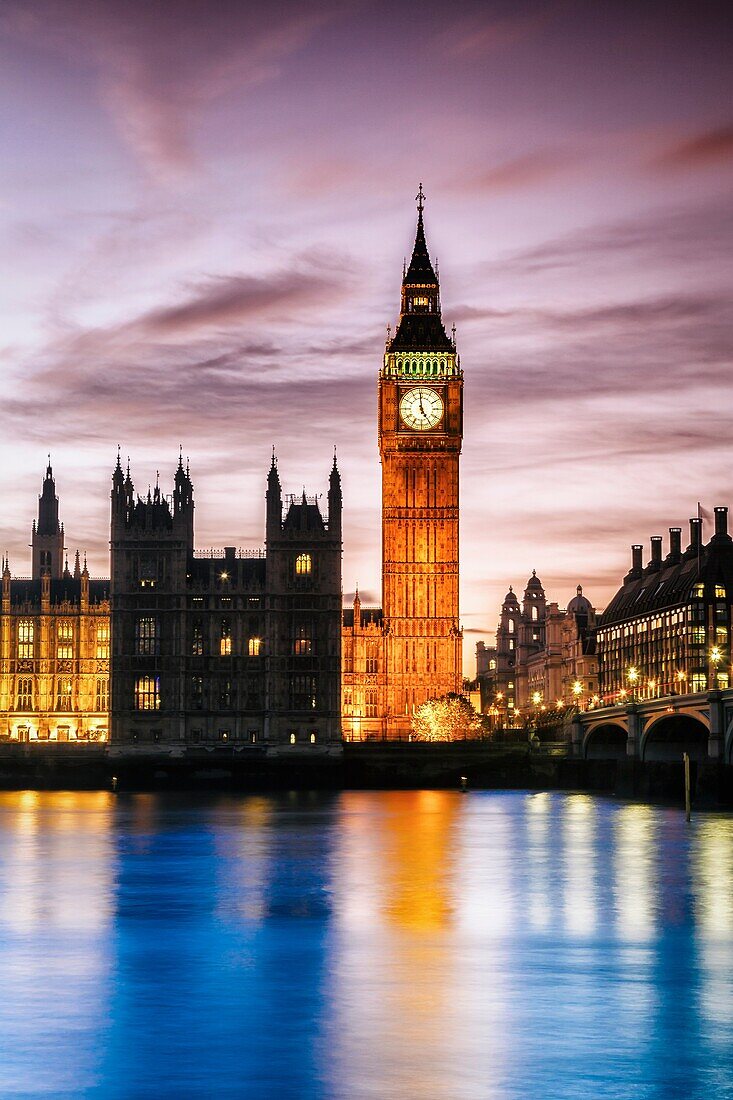 Big Ben and Houses of Parliament at dusk. London, England, United kingdom, Europe.