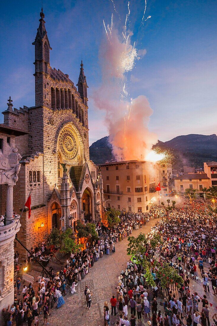 Moros y cristianos, 'Es Firó', Plaza De Sa Constitució, Soller, Sierra de Tramuntana, Mallorca, balearische Inseln, Spanien, Europa