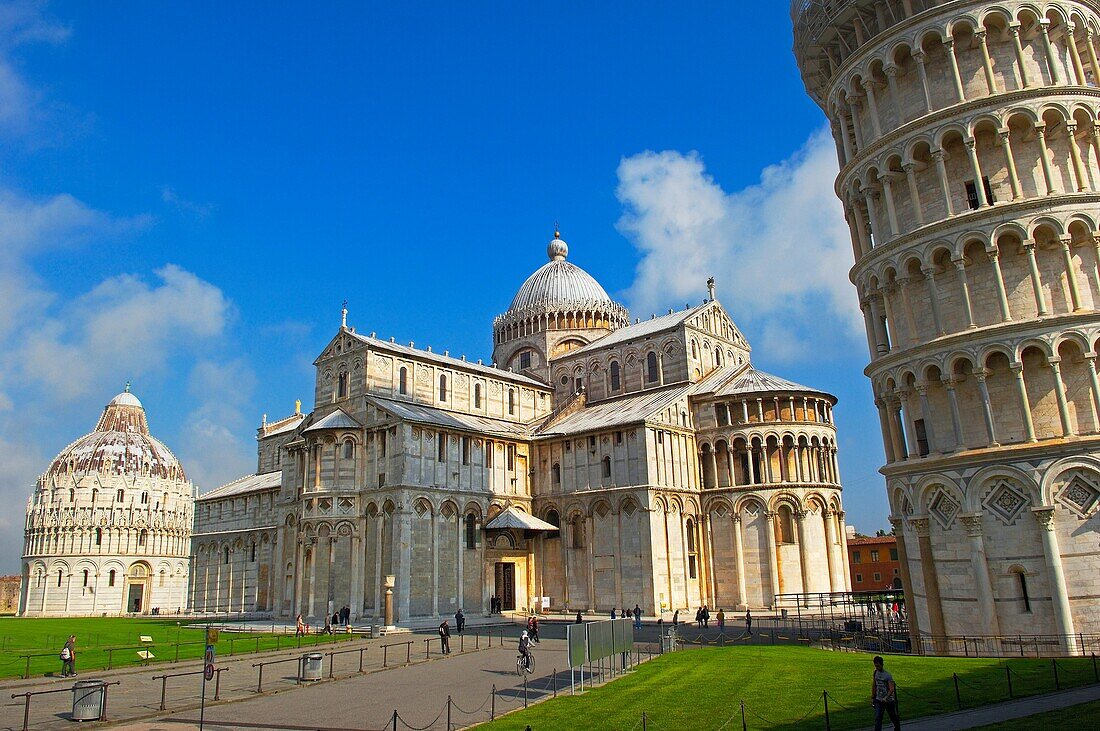 Pisa Cathedral, Duomo, Leaning Tower, Piazza del Duomo, Cathedral Square, Campo dei Miracoli, UNESCO world heritage site, Tuscany, Italy.