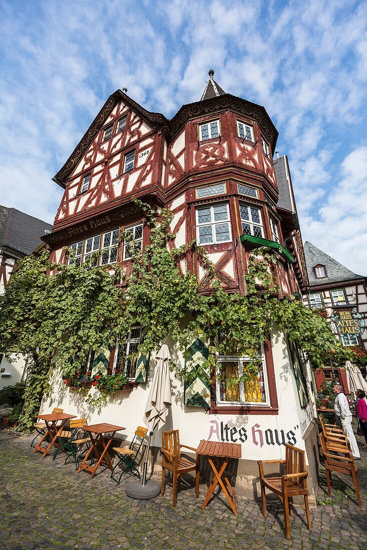 Picturesque 14th century Altes Haus (Old House) in Bacharach, Rhineland-Palatinate, Germany, Europe
