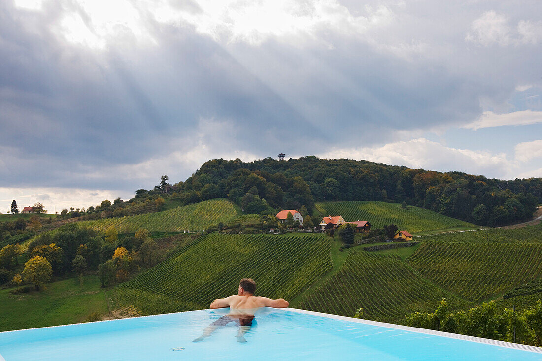 View over vineyrds from the pool, Hotel an der Lage, Grassnitzberg, Spielfeld